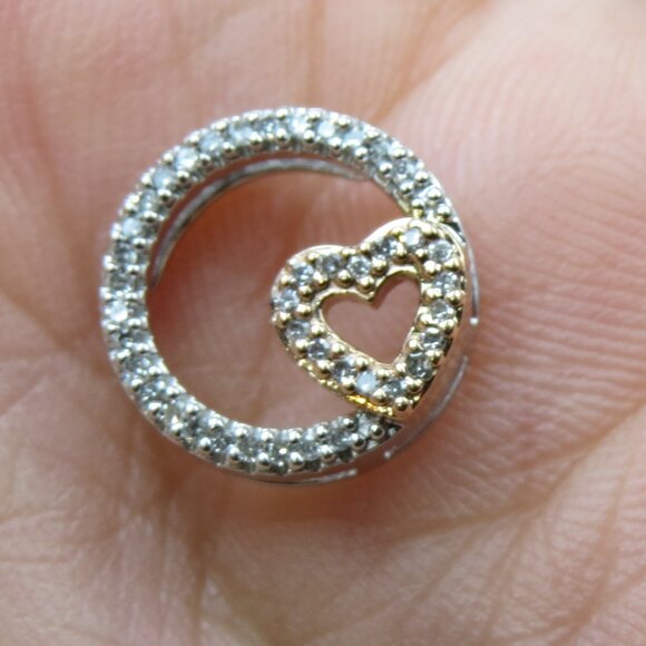 $1500 10k Gold Diamond  circle Heart Pendent - Picture 1 of 3